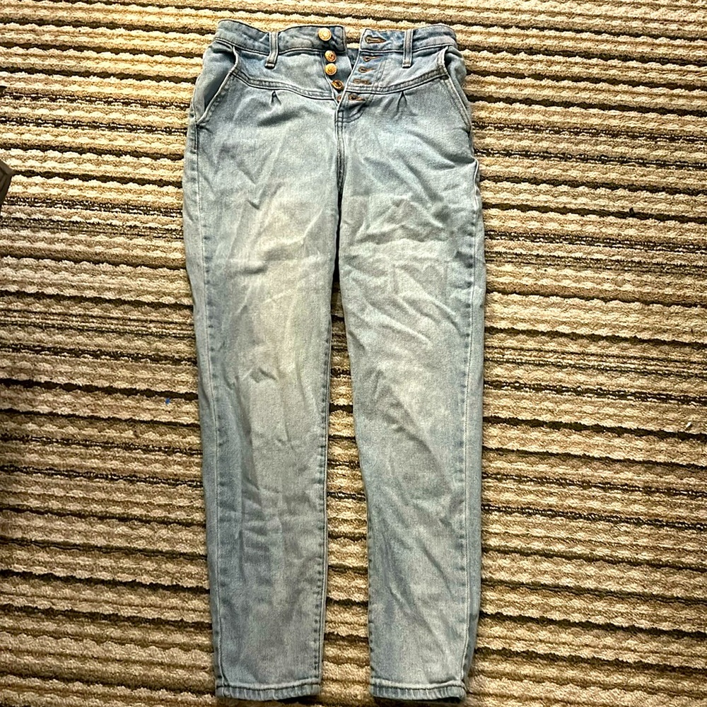 Jeans made of recycled plastic